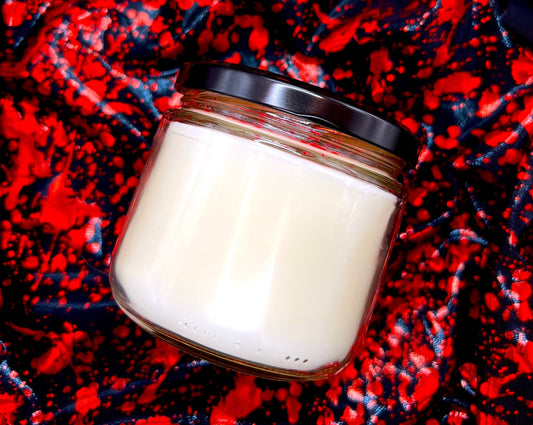 Back of Billy Loomis candle showing white wax and black lid