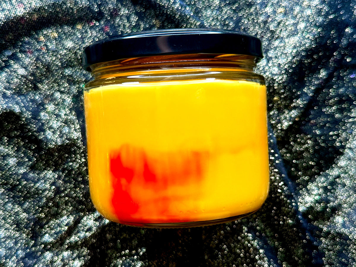 Riot! Paramore candle, back view